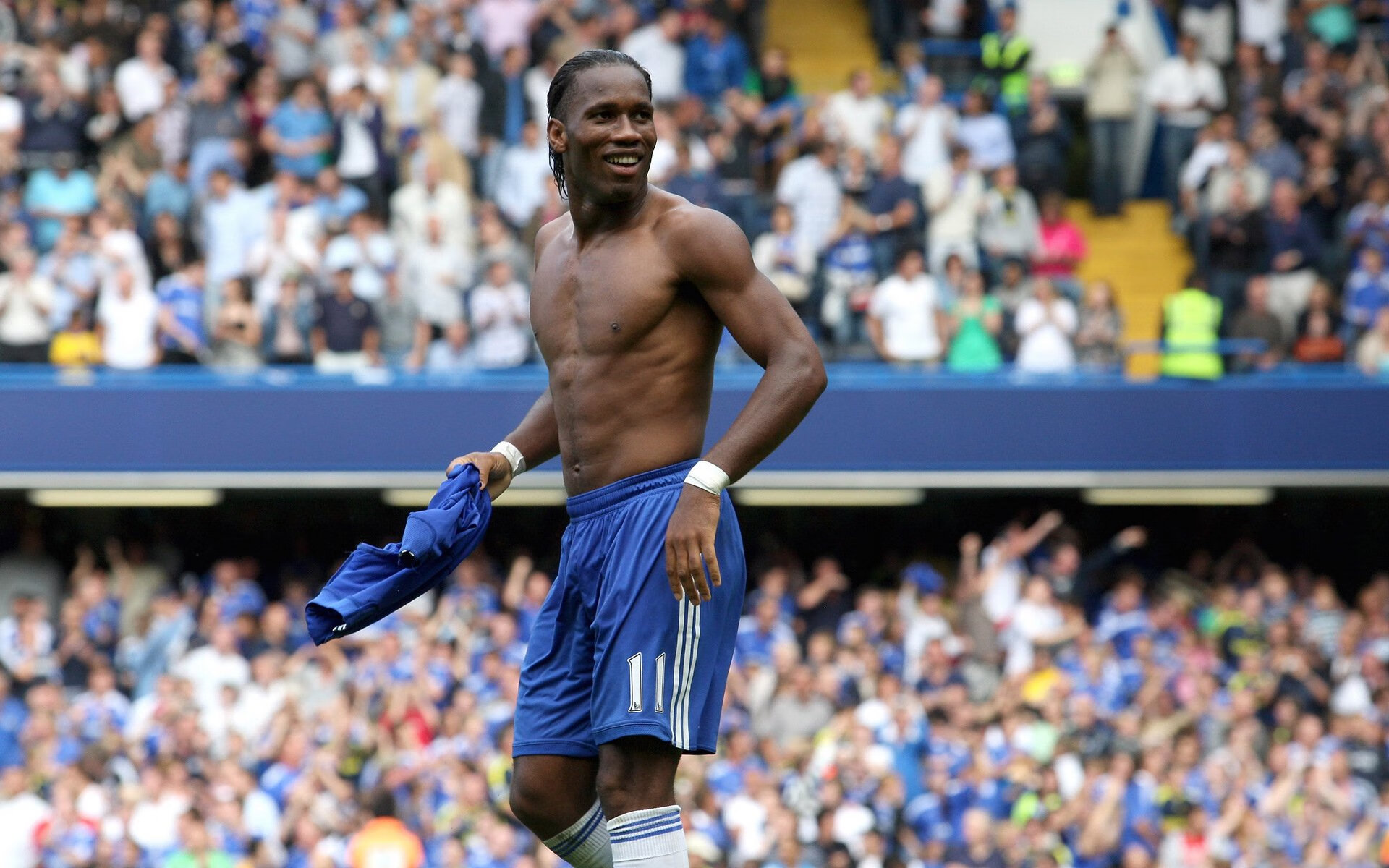 摩纳哥再胜洛里昂，追赶领头集团，摩纳哥到底多小