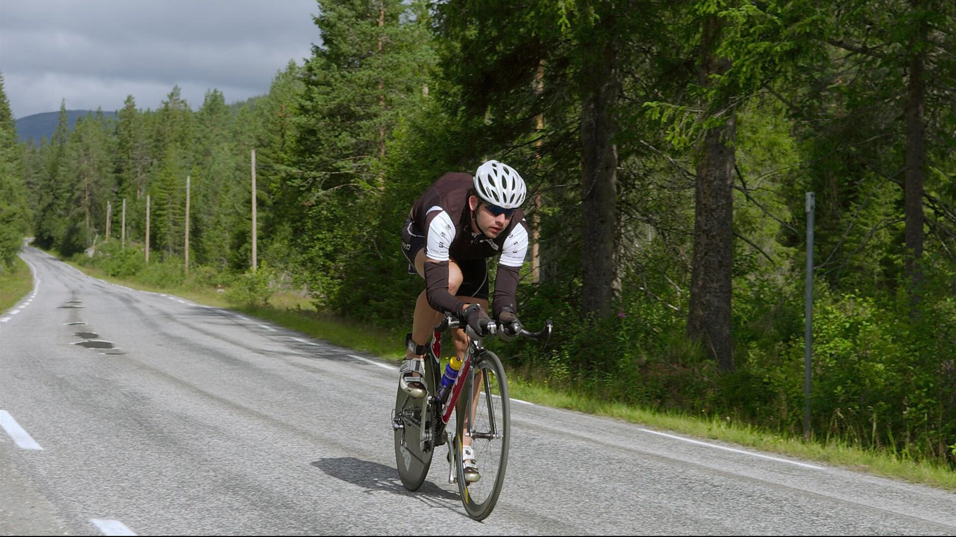 热那亚前锋成功破门，帮助球队取得重要分，热那亚主场